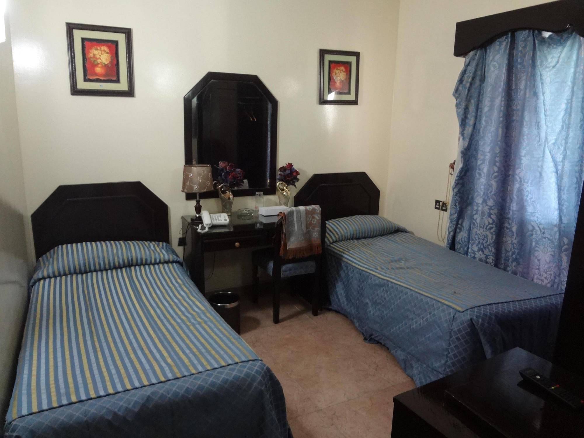 Marina Hotel Mutrah Екстер'єр фото
